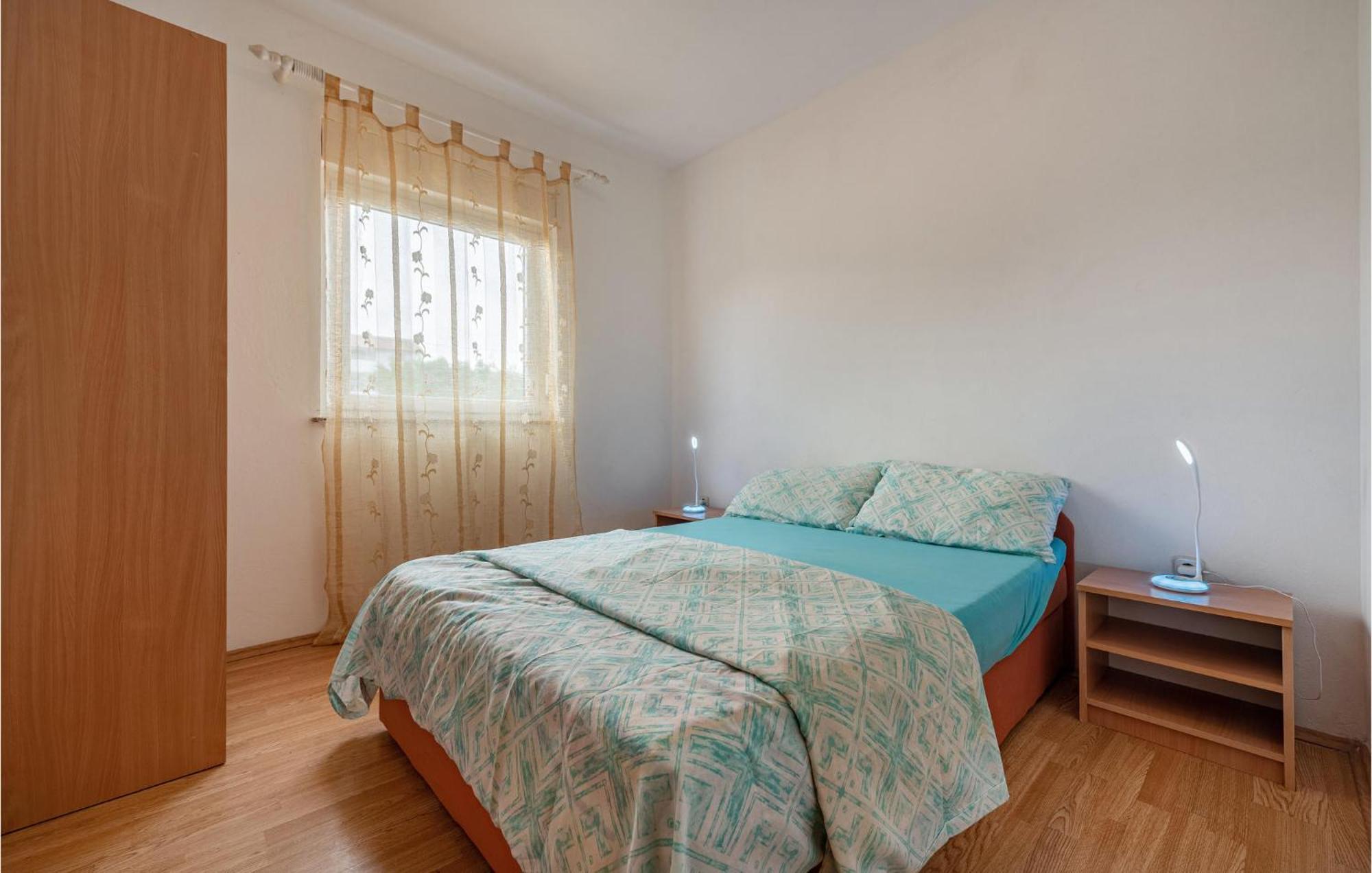 Lovely Apartment In Vir With Kitchen Экстерьер фото