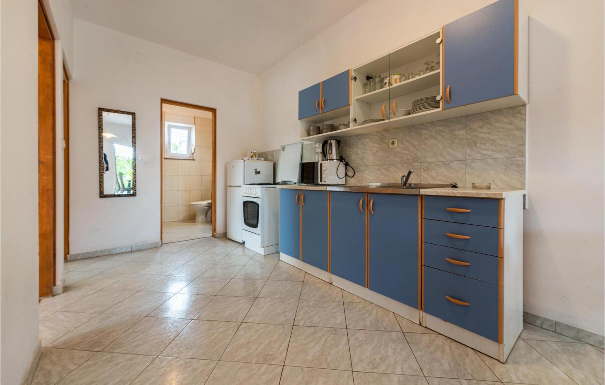 Lovely Apartment In Vir With Kitchen Экстерьер фото